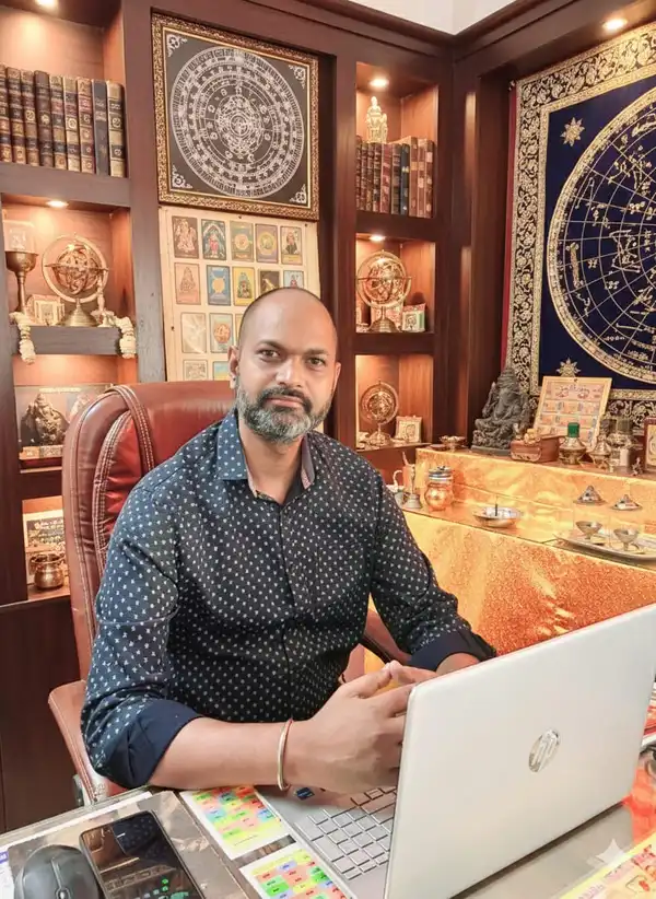 Jyotish in Navsari providing astrology services